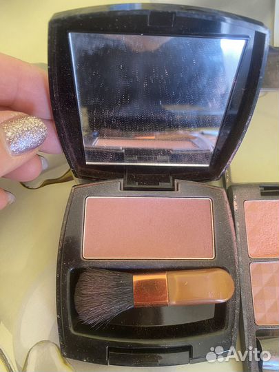 Тени и румяна 