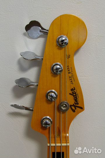 Бас гитара Fender jazz bass