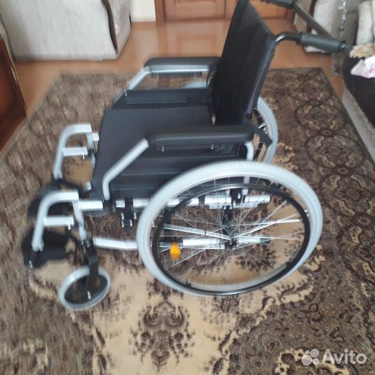 Инвалидная коляска