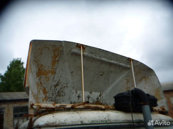 Обтекатель на кабину