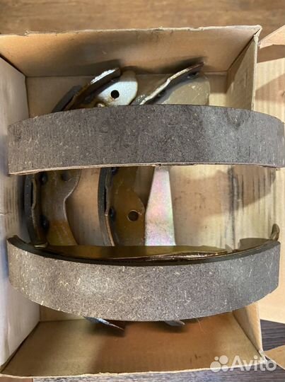 Колодки задние поло седан шкода рапид Новые