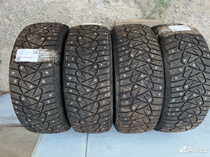 Goodyear Ultragrip 600 225/55 R17