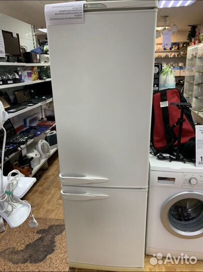 Холодильник бу indesit