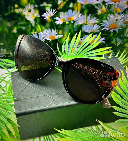 Солнцезащитные очки женские Gucci