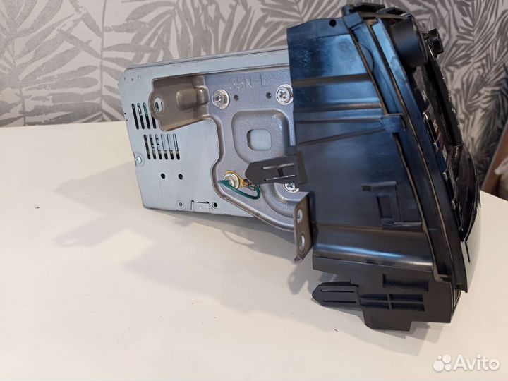 Штатная магнитола от Тойоты вокси 70 кузов