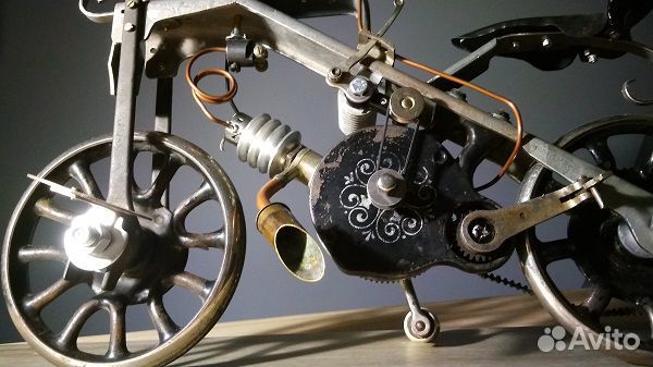 Настольный мотоцикл Зингер