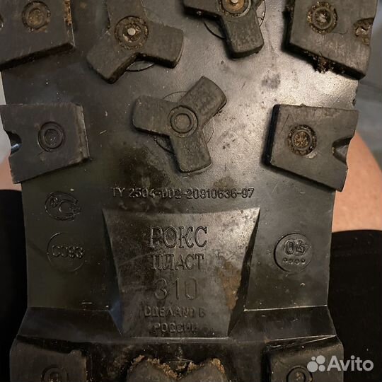 Резиновые сапоги и рыбацкие бахилы