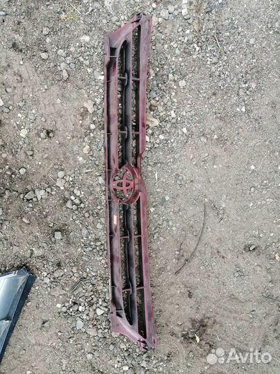 Решетка радиатора Toyota Camry/Scepter SXV15