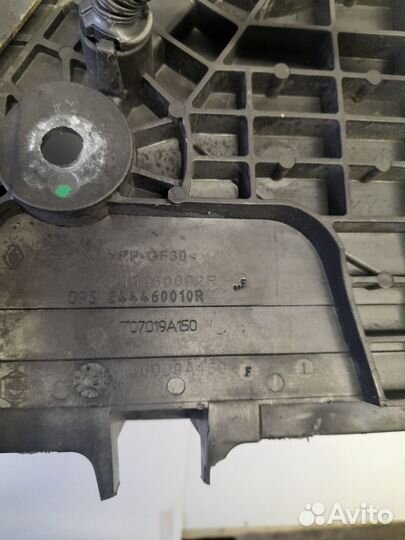 Корпус акб Renault Megane 3