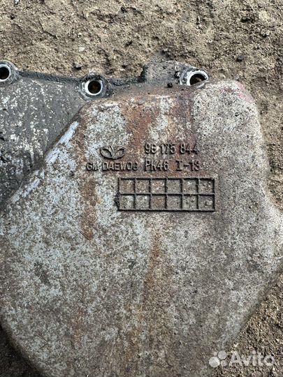 Chevrolet lacetti крышка кпп задняя