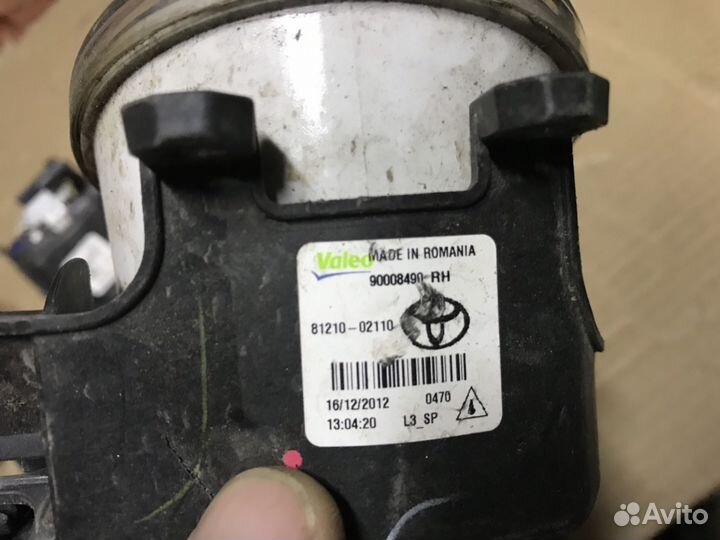 Toyota Corolla Auris правая туманка