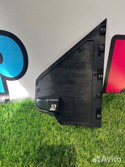 Заглушка в торпедо Ford Mustang 6 рест. 2019