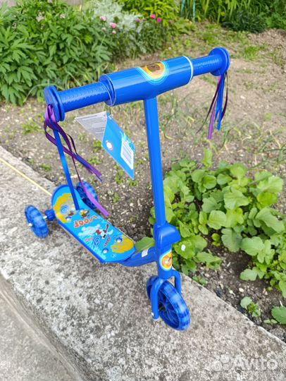 Самокат детский трехколесный новый