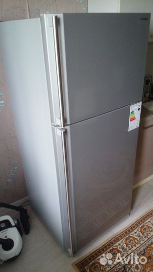 Холодильник Sharp новый