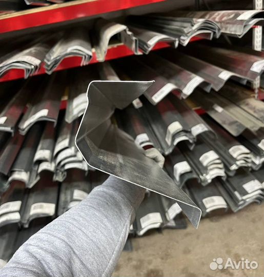 Порог передний правый Dodge Caravan 5, Chrysler Vo