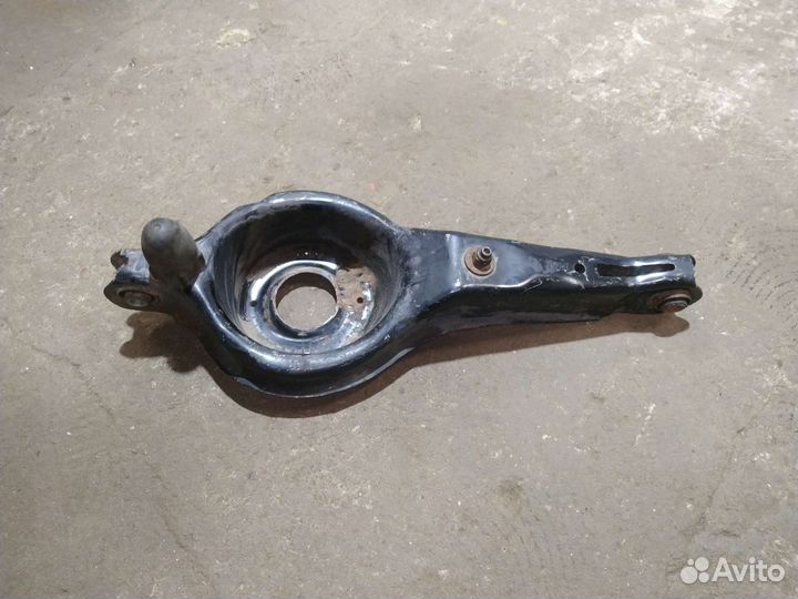 Рычаг подпружинный задний Форд Фокус 3