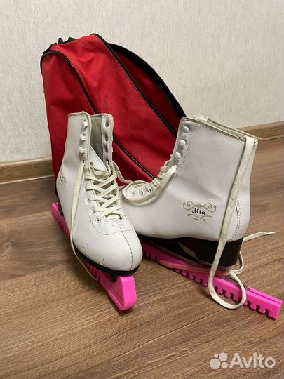 Коньки женские 38 размер