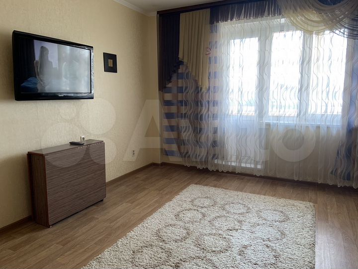 2-к. квартира, 60 м², 9/10 эт.