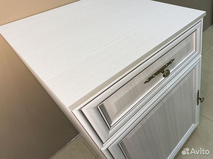 Тумба в гостиную