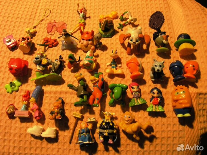 Игрушки из шоколадных яиц, киндер-сюрприз и др