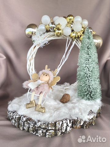 Новогодяя игрушка. Новогодняя композиция