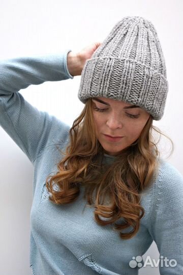 Светло-серая шапка из натуральной шерсти