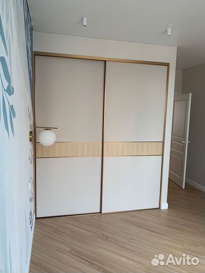 Шкаф купе с зеркалом