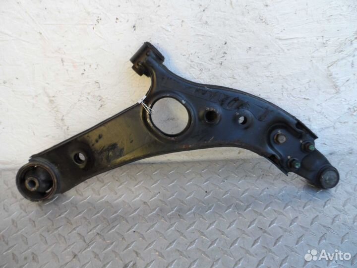 Рычаг передний левый нижний Hyundai Santa Fe 3 DM