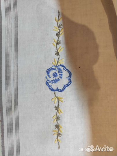 Винтажная скатерть с вышивкой