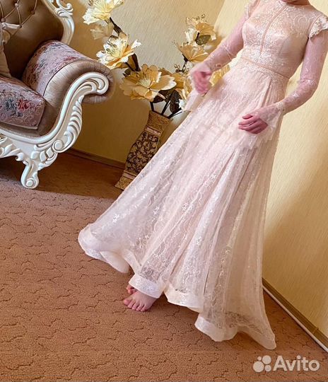 Вечернее платье