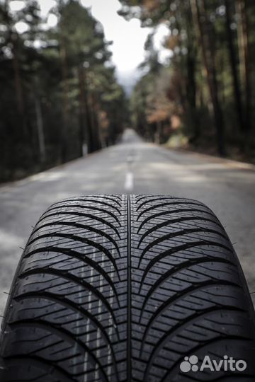 Goodyear Vector 4Seasons Gen-2 215/45 R16