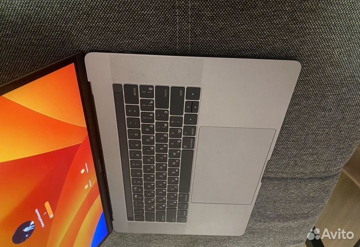 Macbook pro 15 2017 i7 16gb