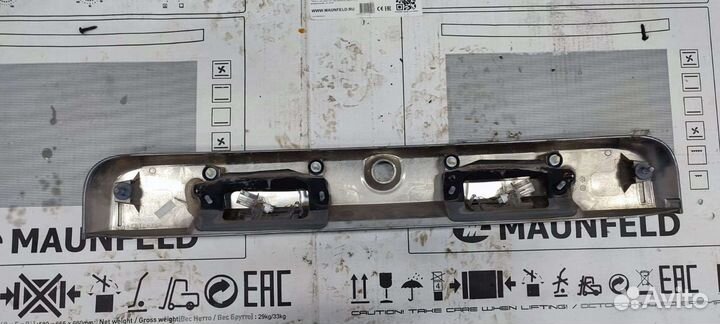 Накладка крышки багажника Renault Duster