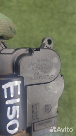 Моторчик заслонки печки Peugeot Expert 2010