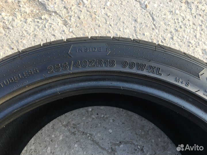Grenlander Enri U08 255/40 R18 99W
