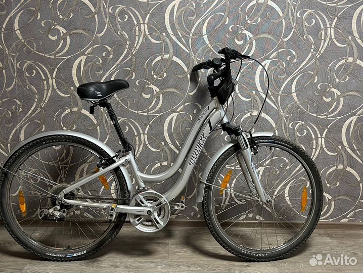 Женский велосипед Trek Navigator 3.0