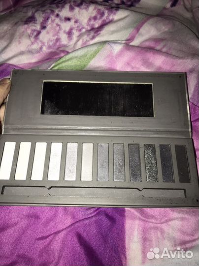 Тени для век