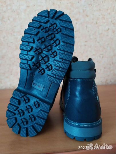 Ботинки новые 31