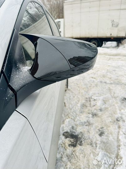 Крышка зеркала Hyundai Solaris М стиль