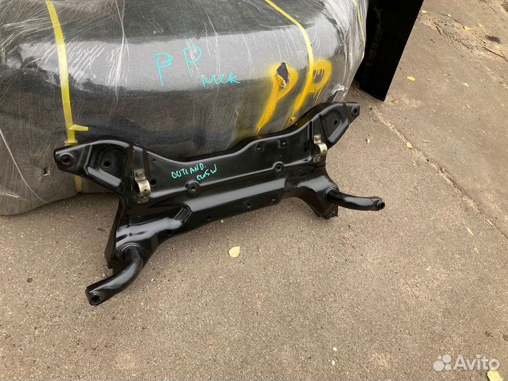 Балка подрамник перед Mitsubishi Outlander XL 2.4