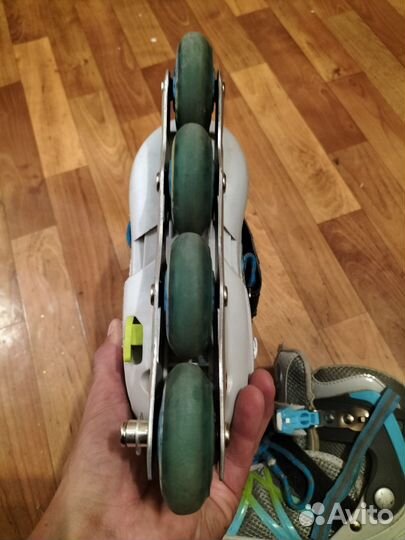 Роликовые коньки