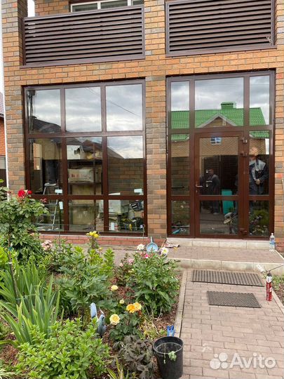 Остекление входной группы. Бесплатный выезд