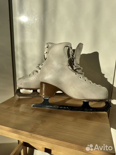 Фигурные коньки edea 215