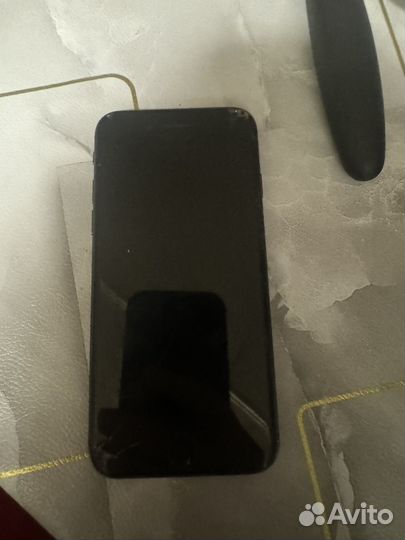 iPhone 8, 64 ГБ