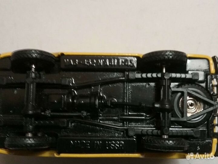 Масштабная модель уаз-452 санитарка