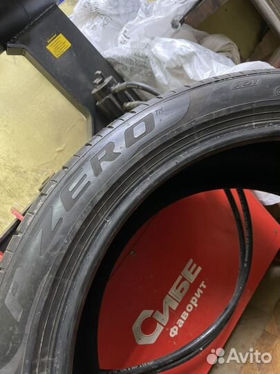 Pirelli P Zero PZ4 285/40 R21 109Y