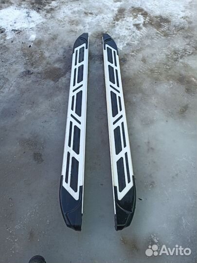 Продам пороги автомобиля