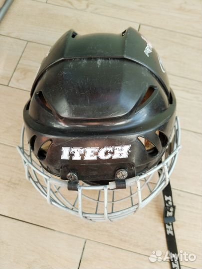 Шлем хоккейный детский