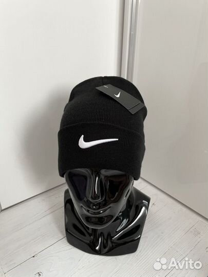 Шапка Nike swoosh