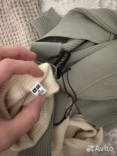 Вещи пакетом свитера